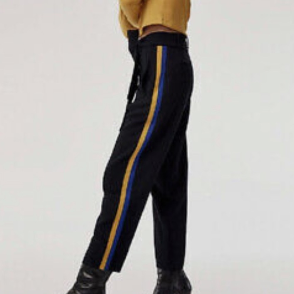 Wilfred Aritzia Jallade Pants with side stripes - Picture 1 of 8